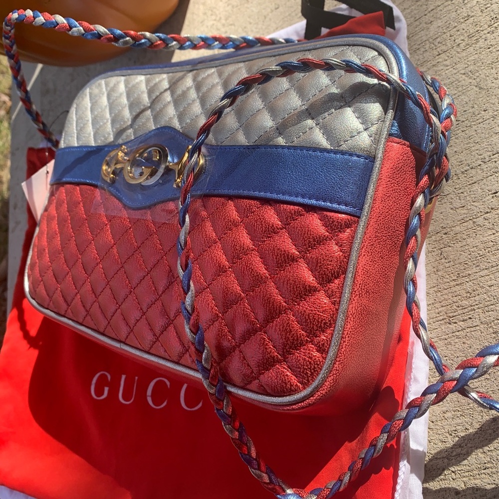 ⛔️SOLD⛔️Authentic GUCCI METALLIC QUILTED LEATHER - Picture 3 of 16